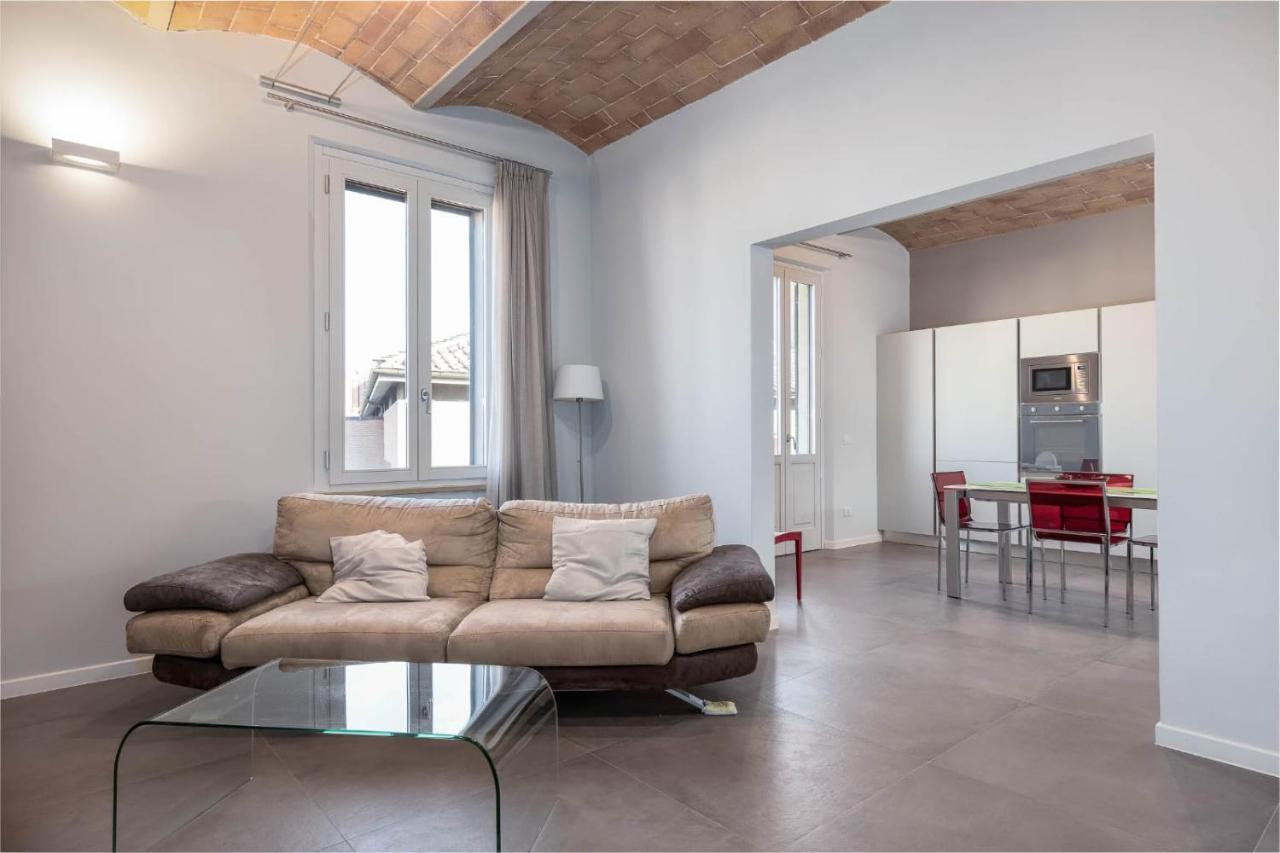 شقة Siena Historic Center Stylish Flat With Balcony! المظهر الخارجي الصورة