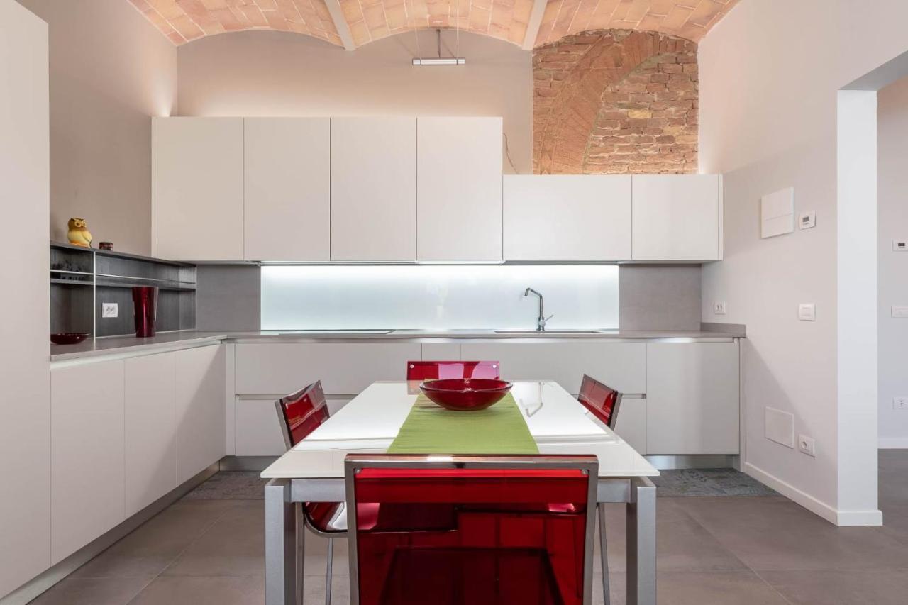 شقة Siena Historic Center Stylish Flat With Balcony! المظهر الخارجي الصورة
